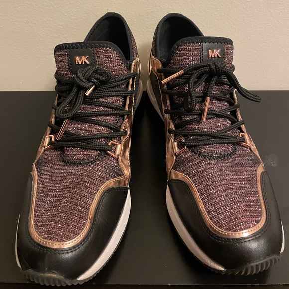 ❌SOLD❌ MICHAEL Michael Kors Liv Trainer Extreme Sneakers - Picture 5 of 6